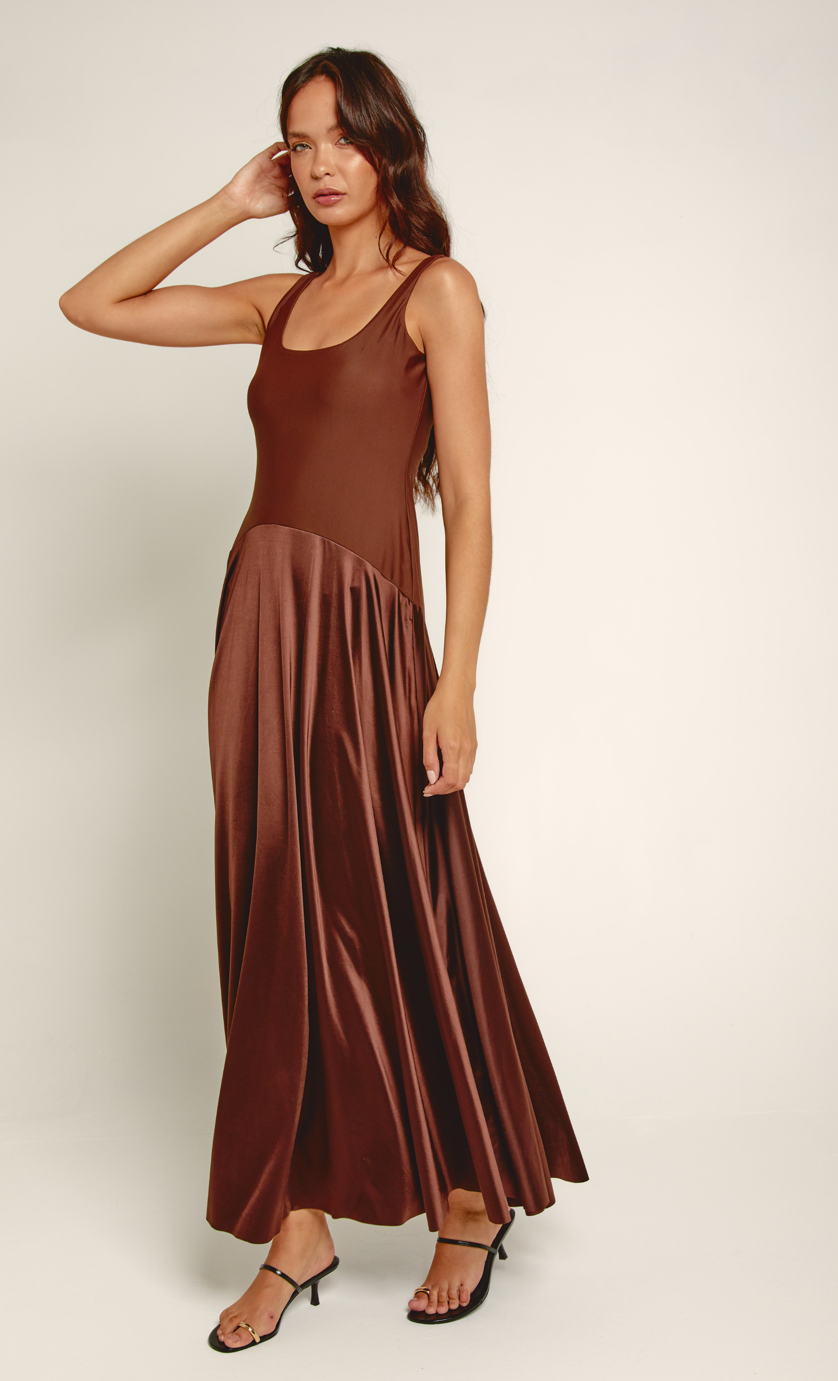 rare london curved waist maxi dress Chocolate Drop – truefit:root:marilyn-mini-dress-champagne-eco VINTAGE Saks Fifth Avenue Length:36 making it a must