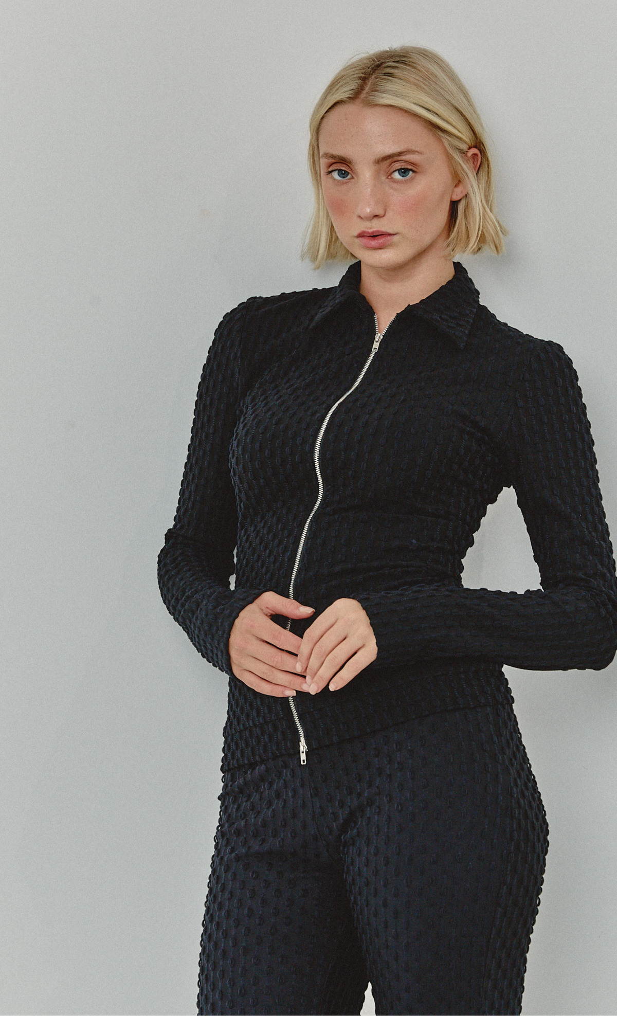 Textured 2 Way Zip Top