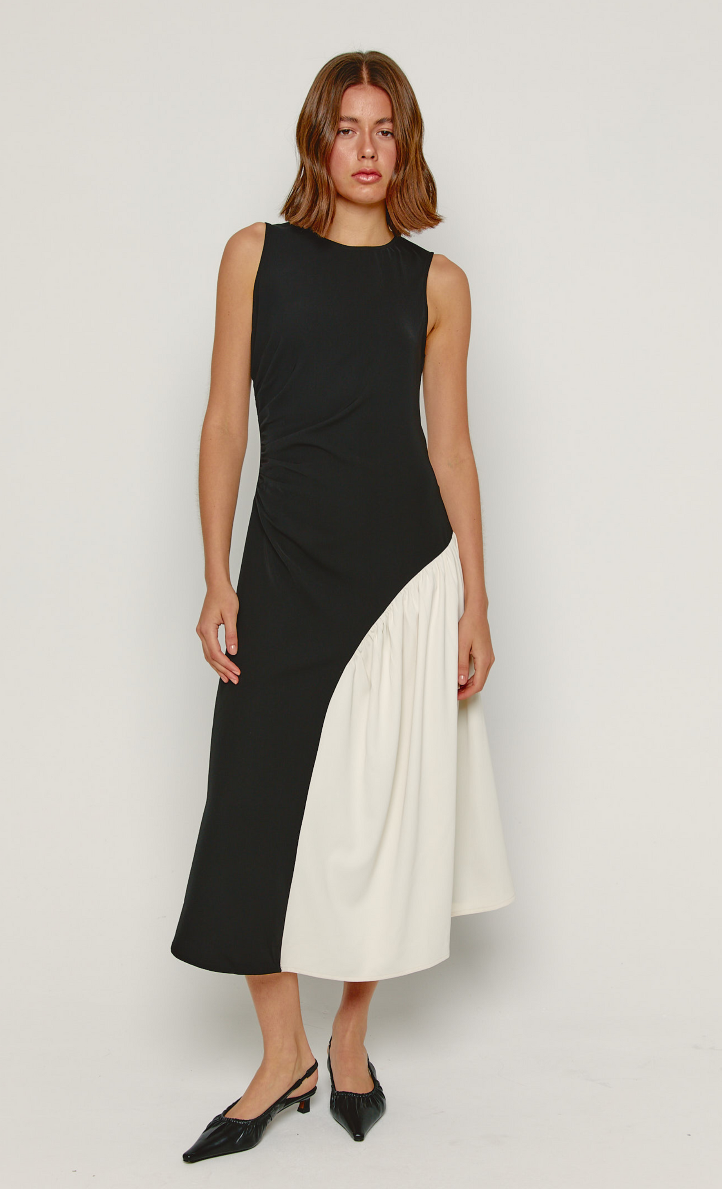 Black & White Asymmetric Curve Midi Dress - 12 Black & White Asymmetric Curve Midi Dress - 12