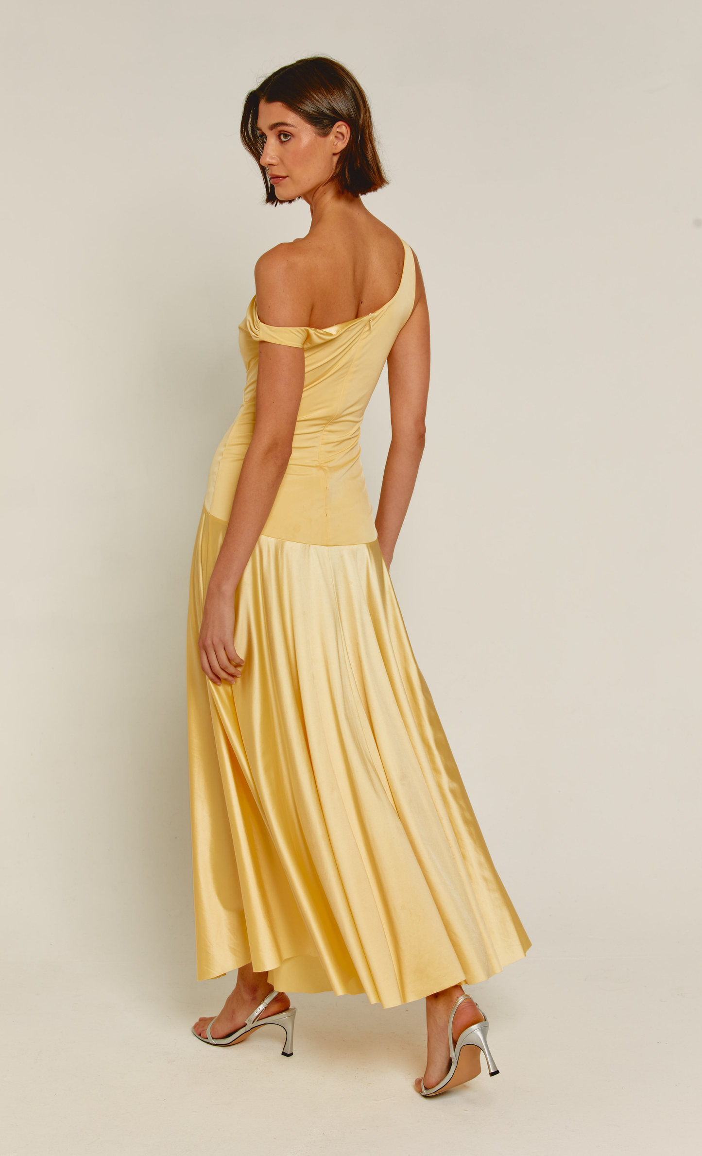 RARE London Women's RARE London Women's Butter Yellow Fallen Shoulder Curved Waist Maxi Dress 16 RARE London Women's RARE London Women's Butter Yellow Fallen Shoulder Curved Waist Maxi Dress 16